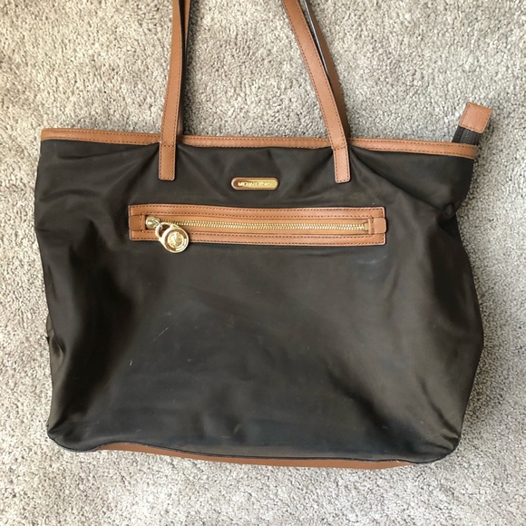 Michael Kors tote - Picture 2 of 8